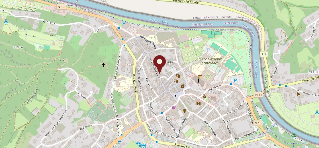 Carte d'Echternach situant la Metzlerei Lucien Saeul, 16 rue de la Gare, dans la vieille ville